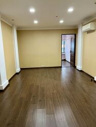 United House (D9), Office #561587351